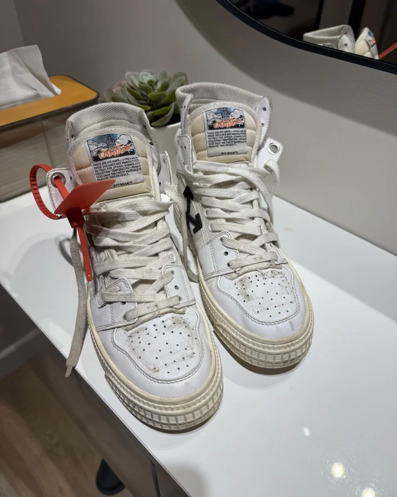 Sneakers