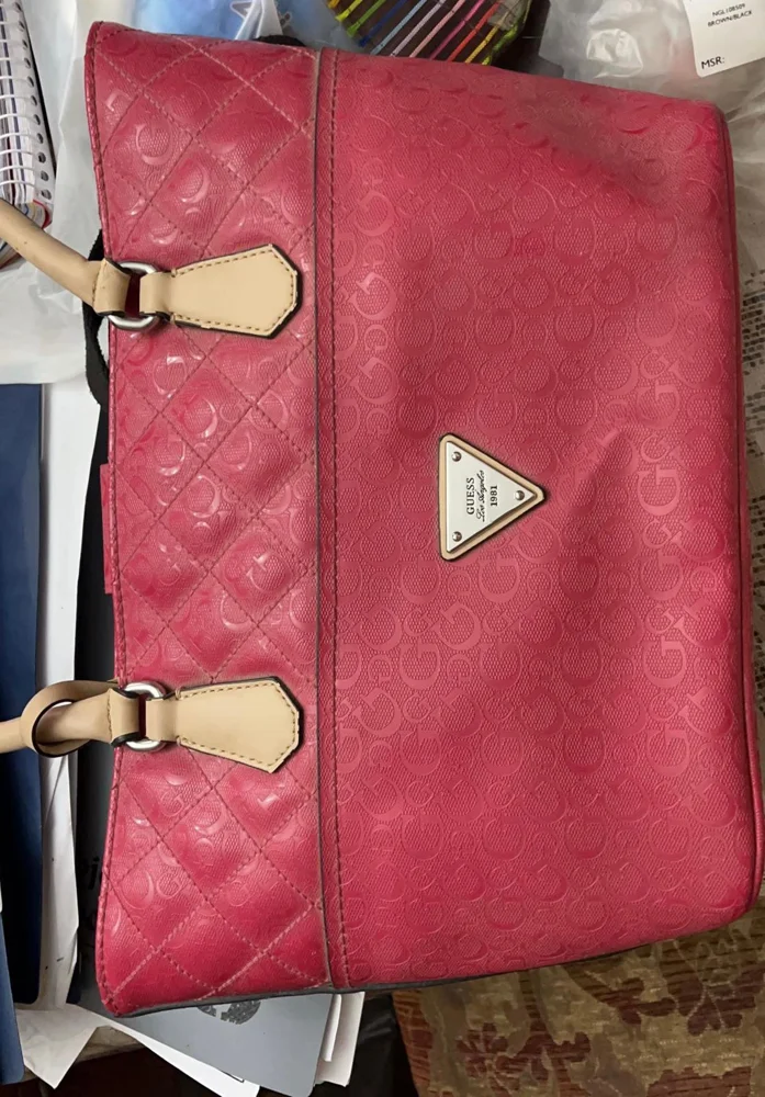 GUESS Shoulder Bags