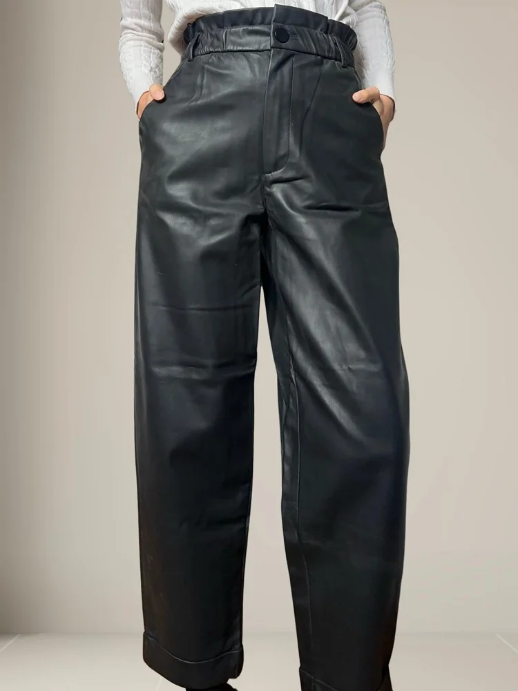Zara بنطلونات