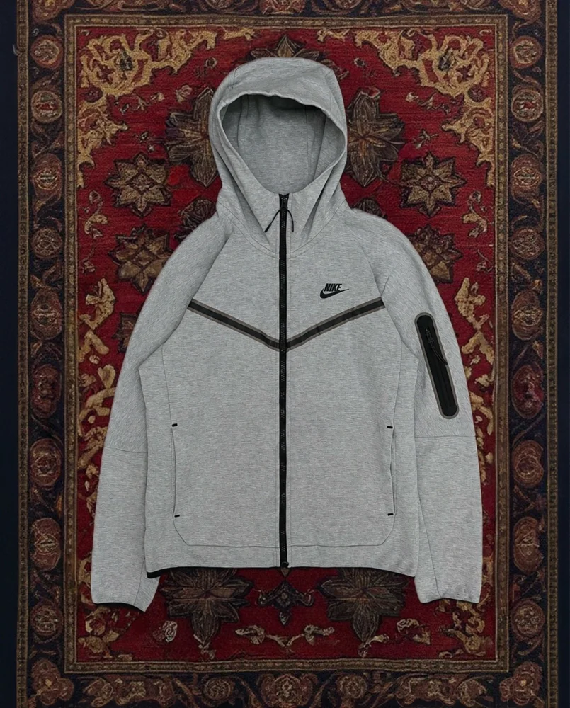 Nike Hoodies, size S