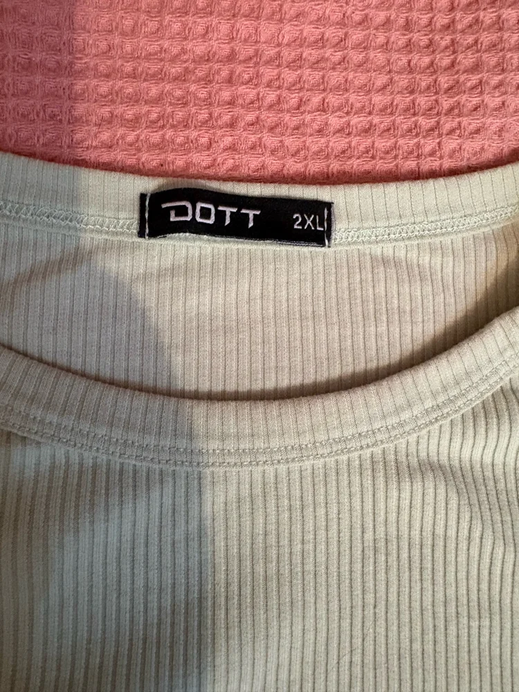 T-shirts, size XXL / 44 / 16, photo 4