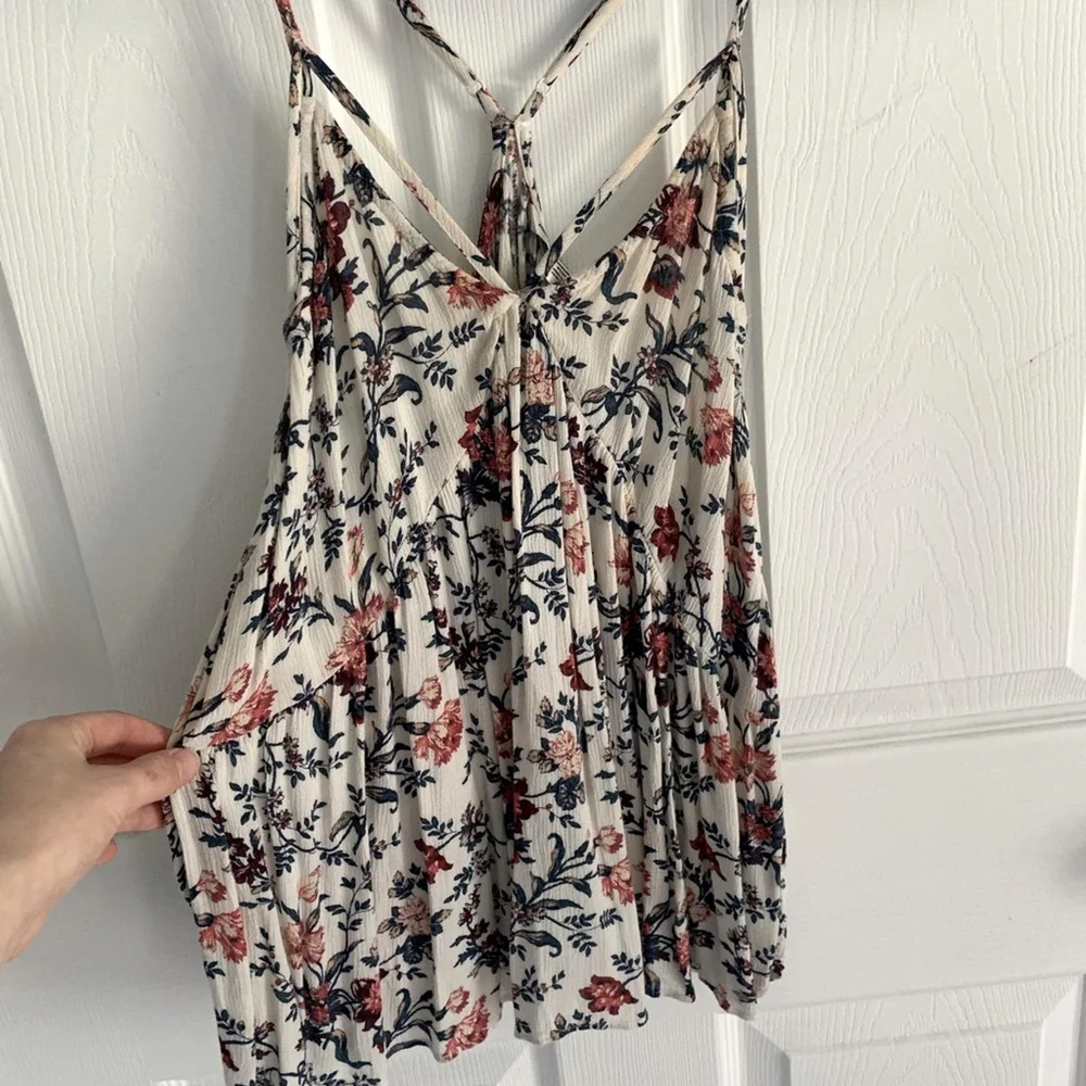 American Eagle تانك توب