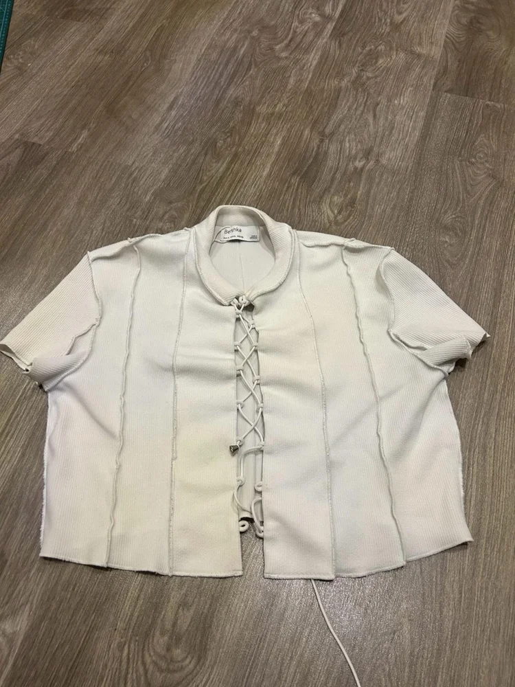 Bershka بلوزات