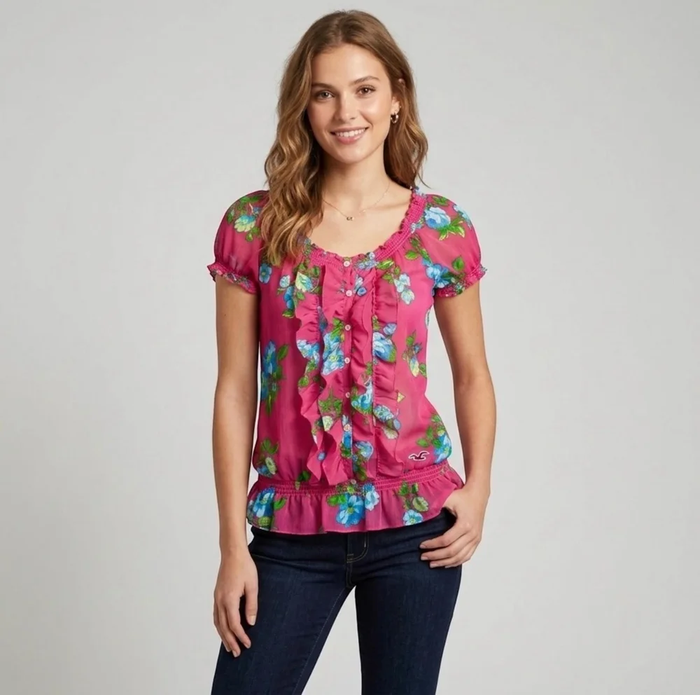 Hollister بلوزات