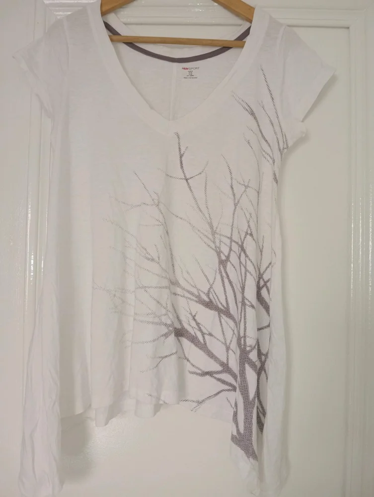 H&M T-shirts