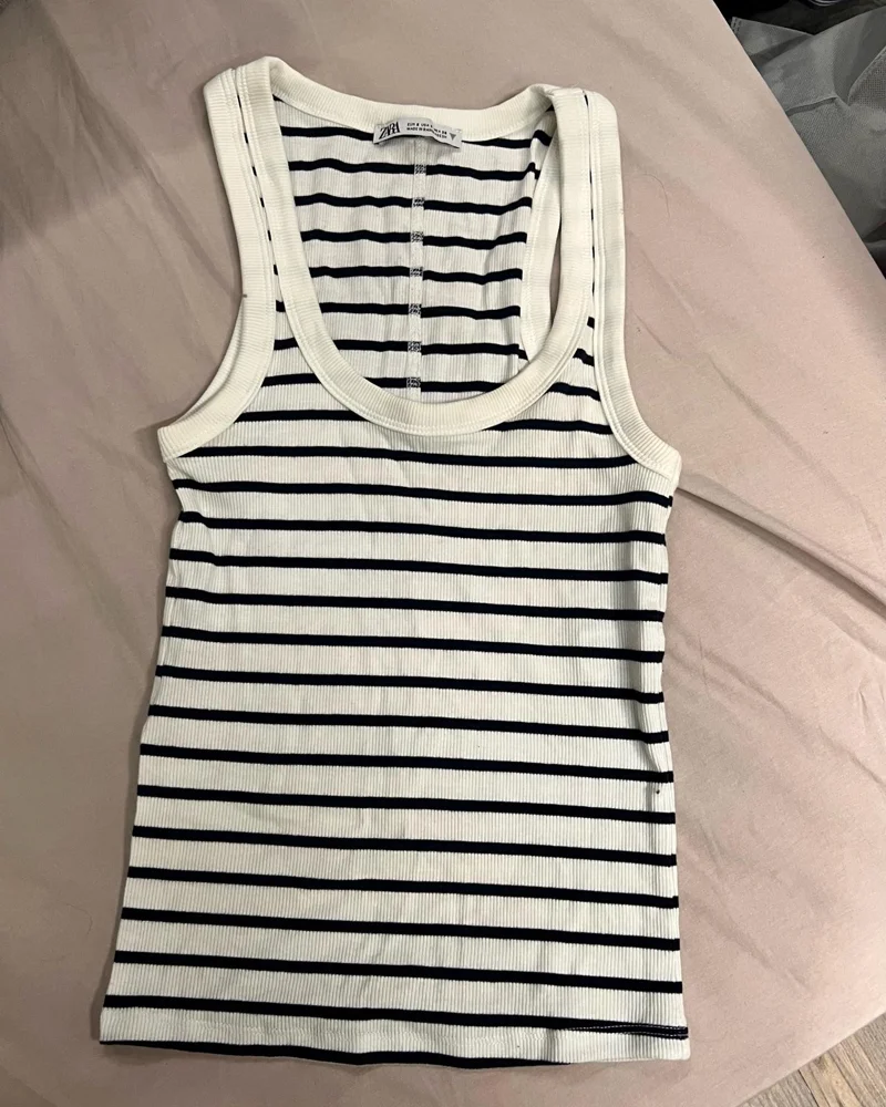 Zara تانك توب