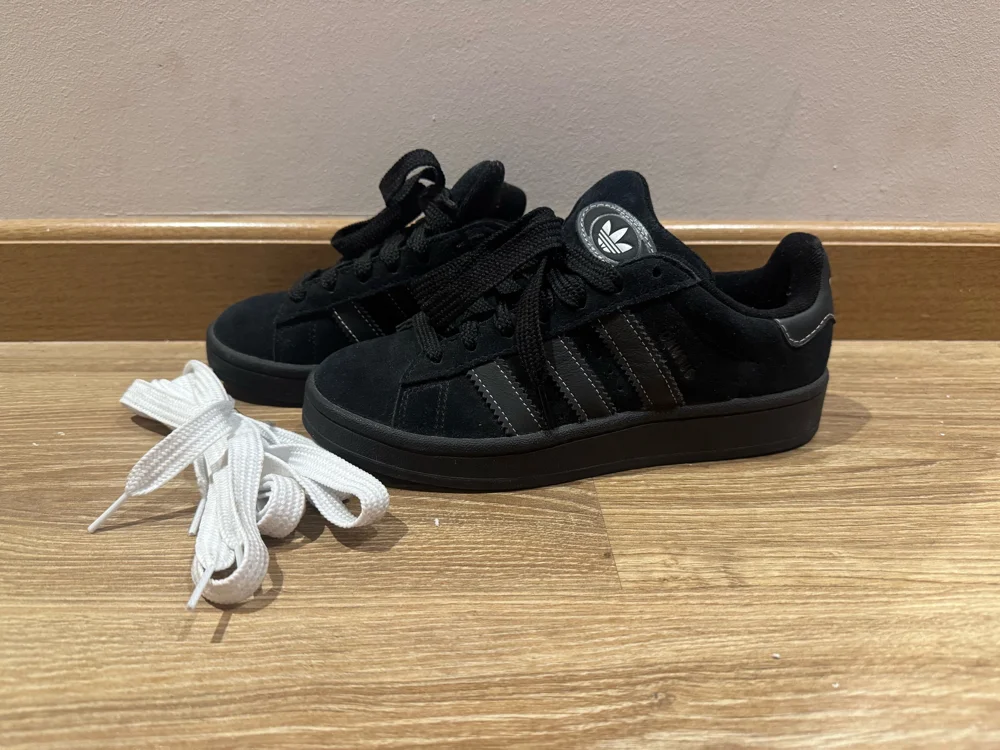 adidas سنيكرز