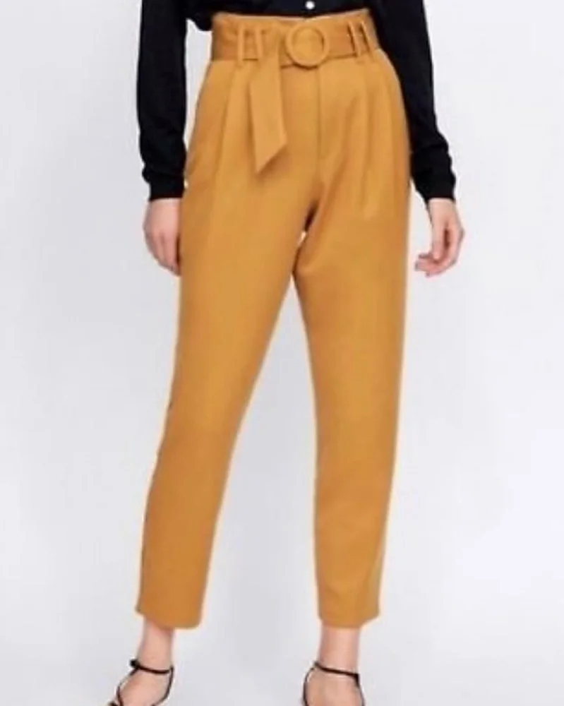 Zara بنطلونات