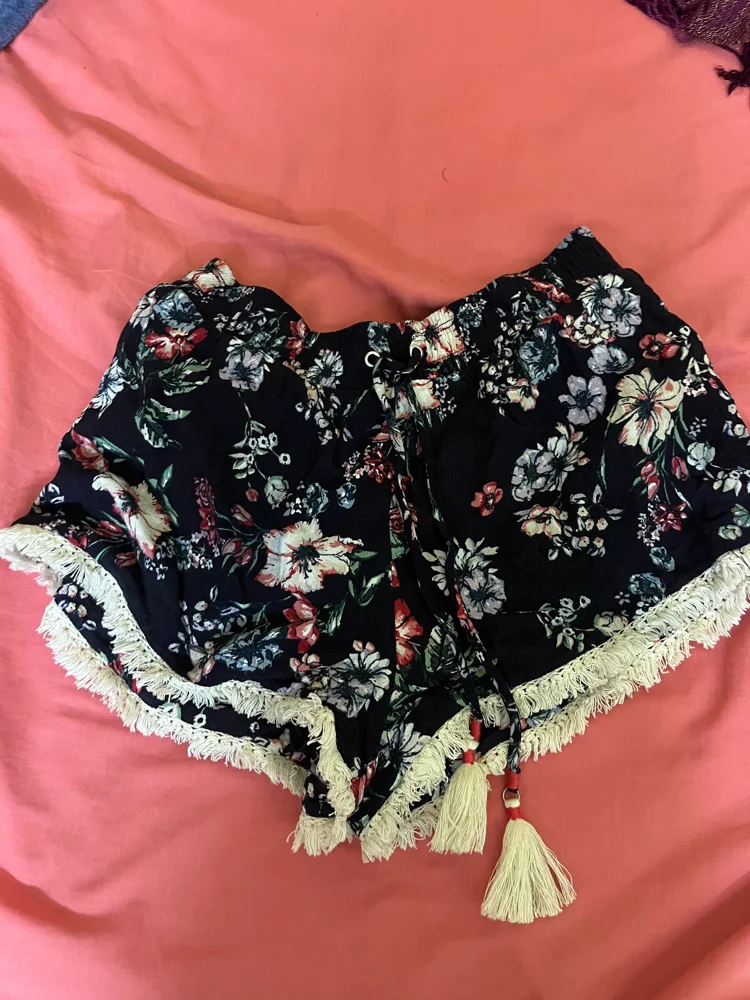 Bershka شورتات، مقاس S / 36 / 8