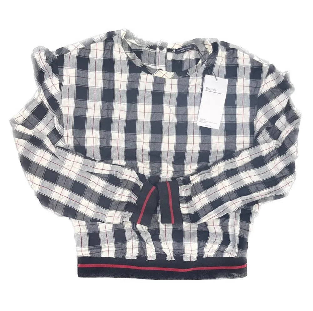 Bershka بلوزات