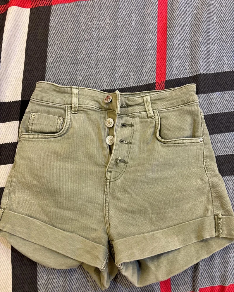 Bershka Shorts