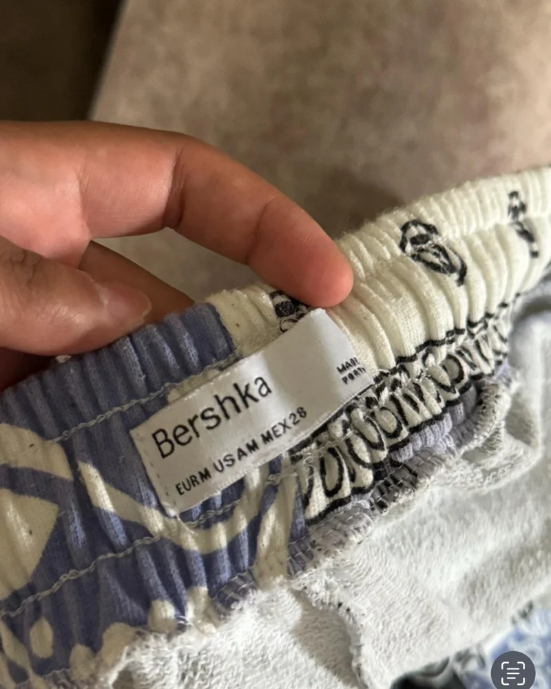 Bershka بنطلونات
