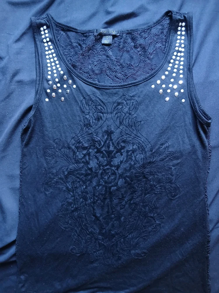 Amisu Tank Tops