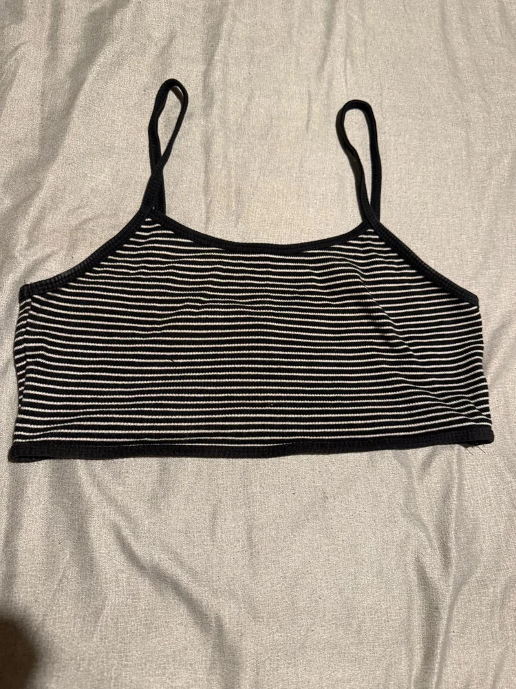 Lefties Crop Tops