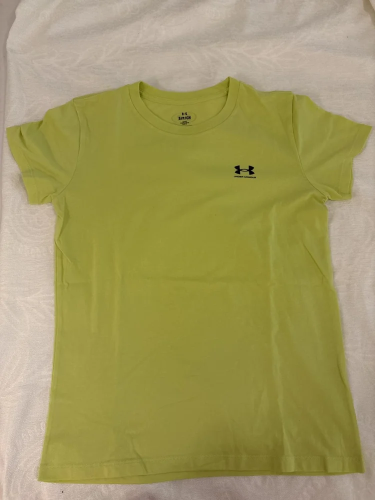 Under Armour تيشيرتات
