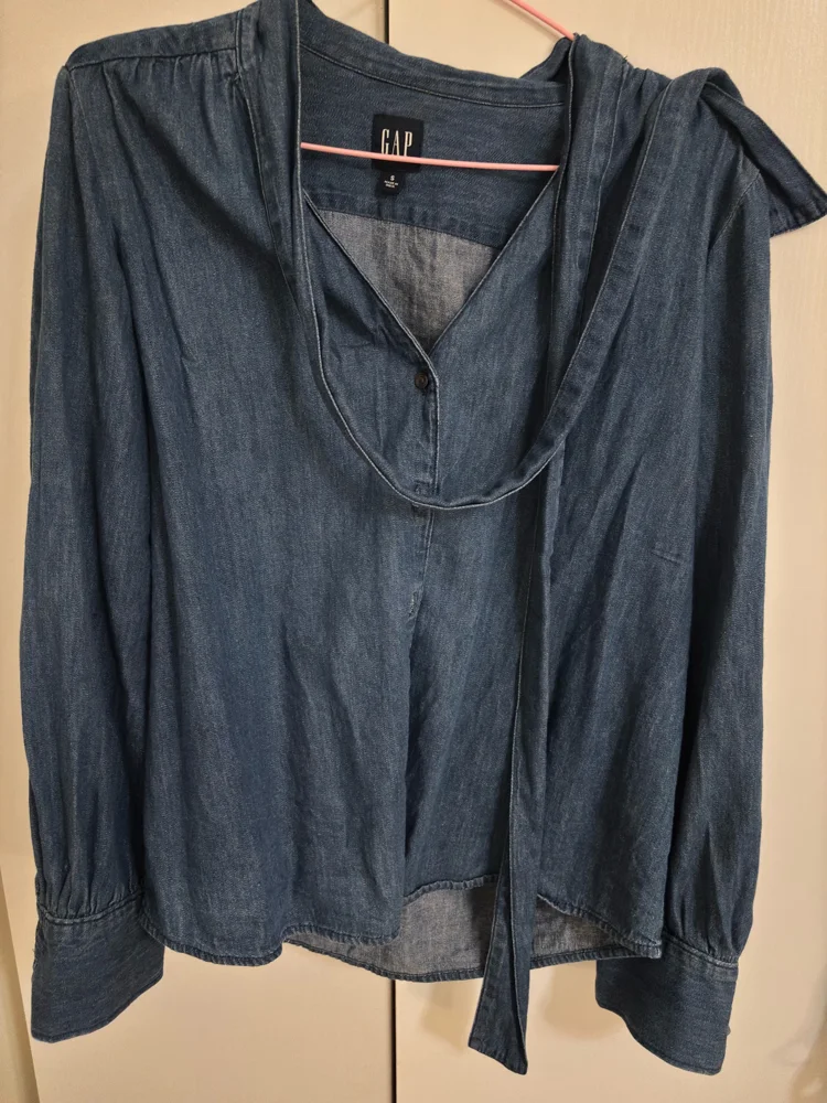 GAP Blouses