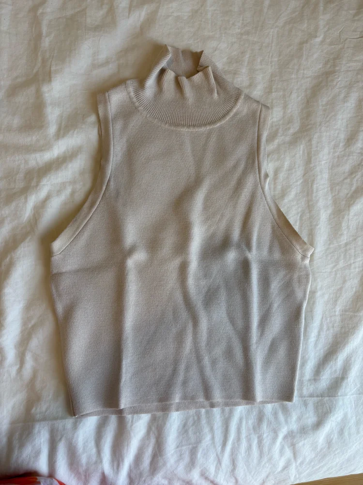 Zara تانك توب