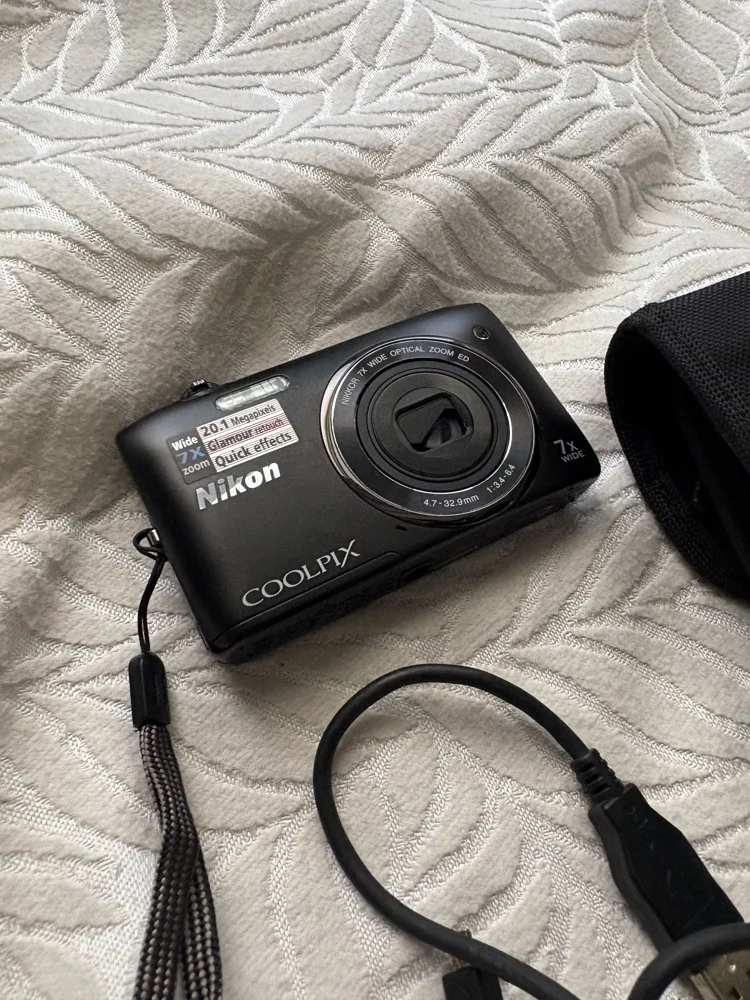 Nikon Digital Cameras, Excellent, photo 3
