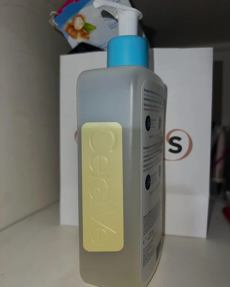 CeraVe منتجات عناية بالبشرة، حالة جيدة جداً، صورة 2