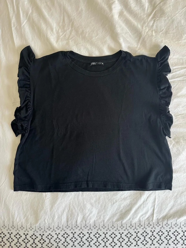 Zara تيشيرتات