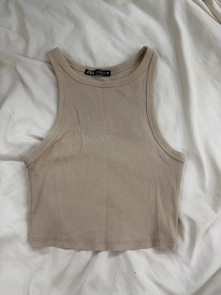 Zara تانك توب
