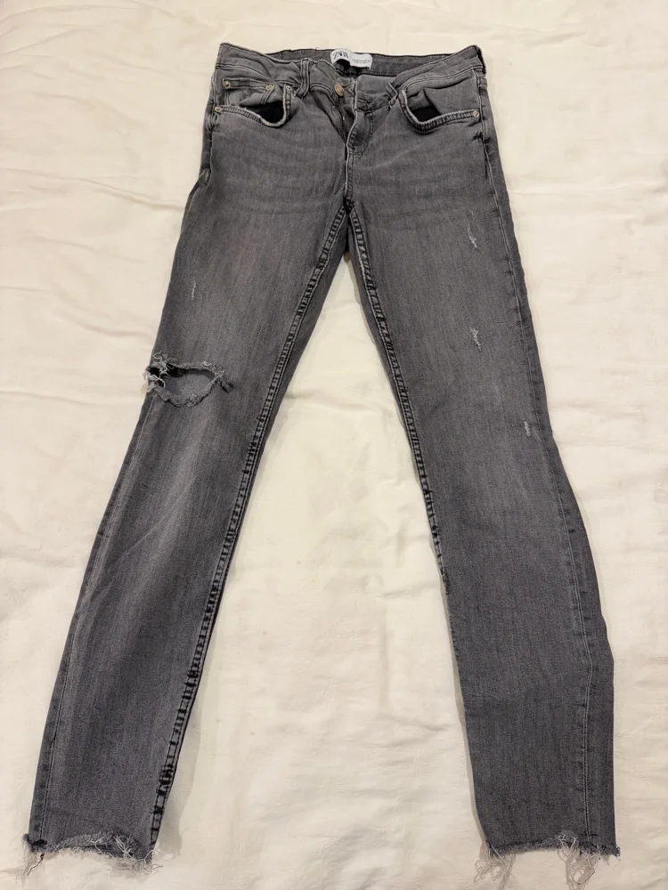 Zara چينز