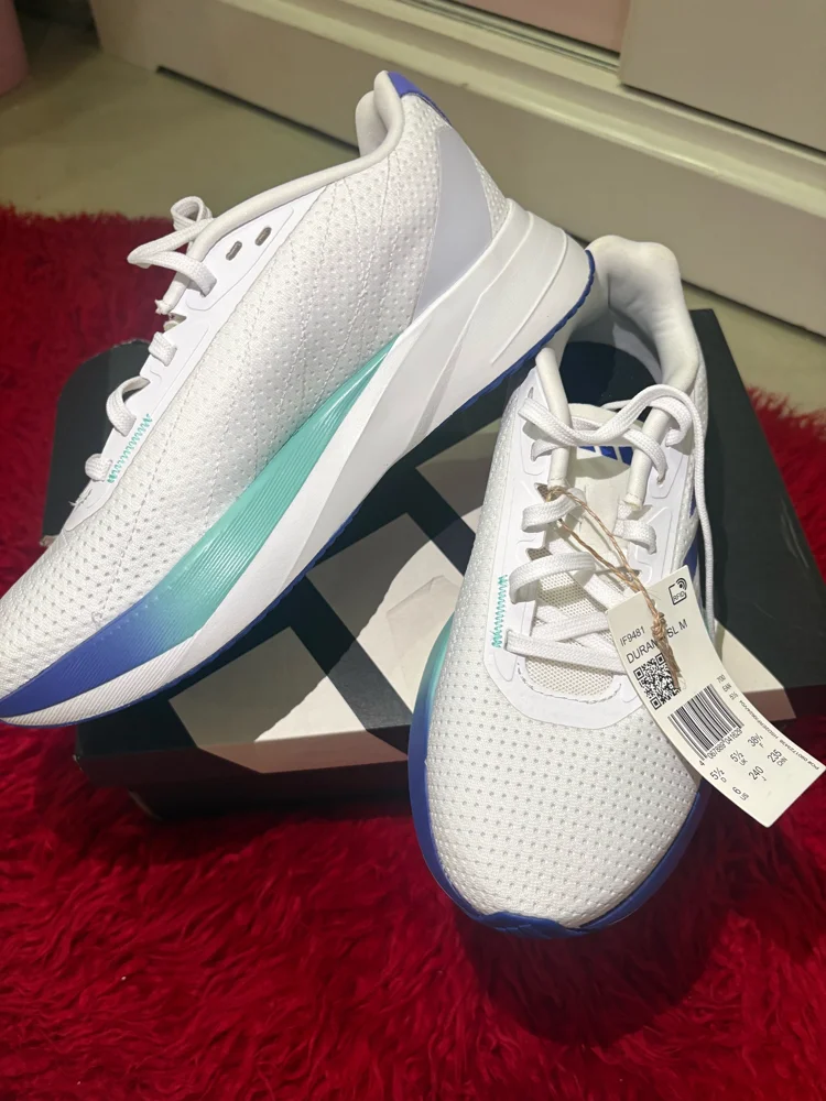 adidas Sneakers