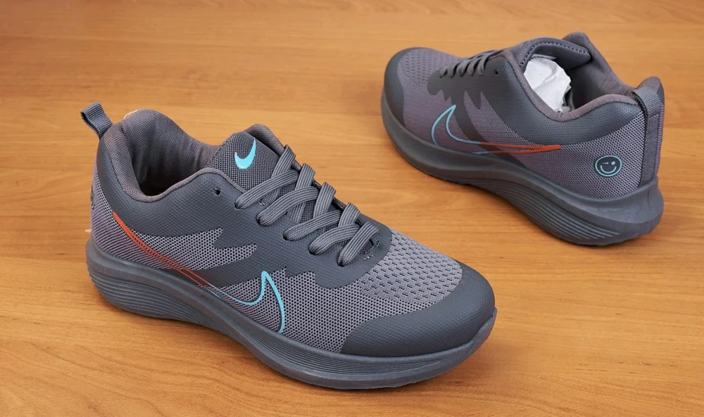 Nike Sneakers, New with tags, photo 2