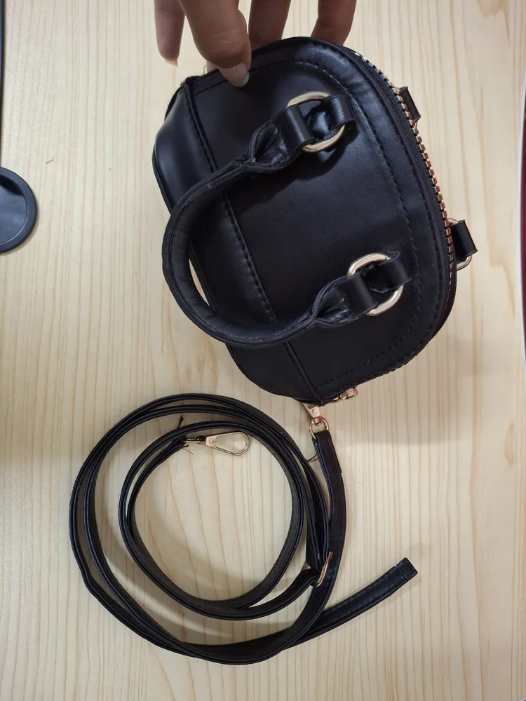 Pixi Cross-Body Bags