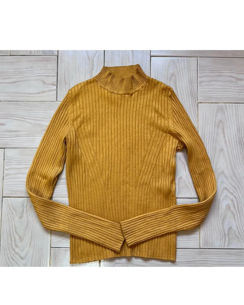 Bershka سويترات وبلوفرات