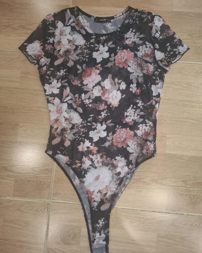 Shein تيشيرتات