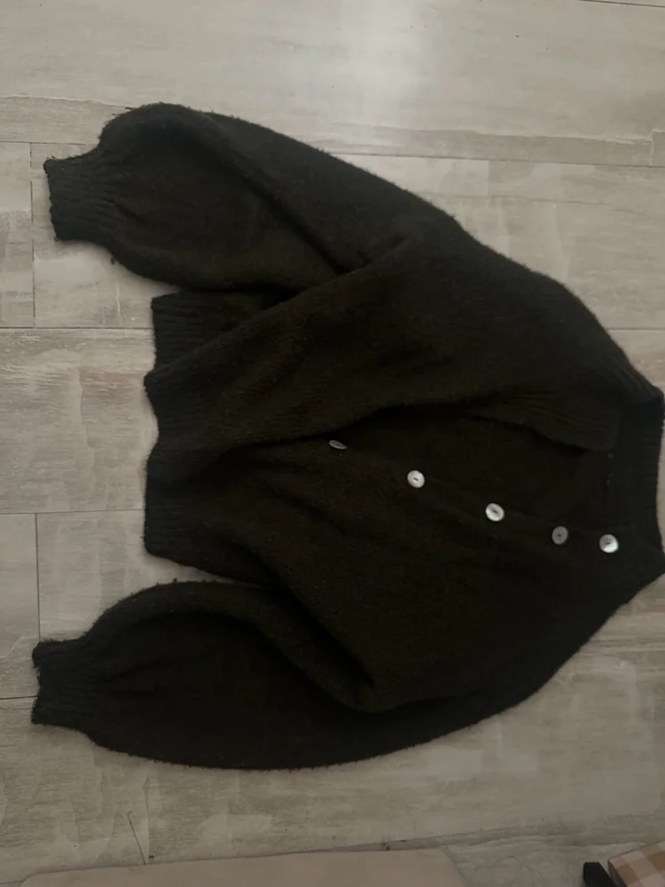 Sweaters & Pullovers