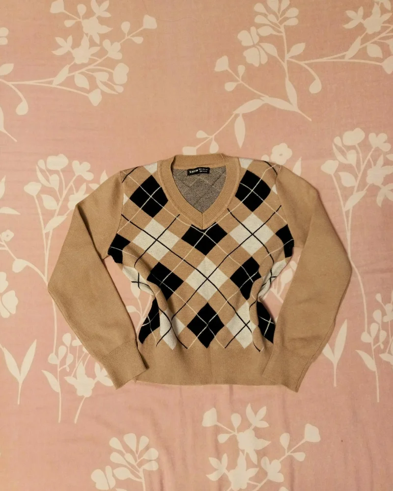 Shein سويترات وبلوفرات