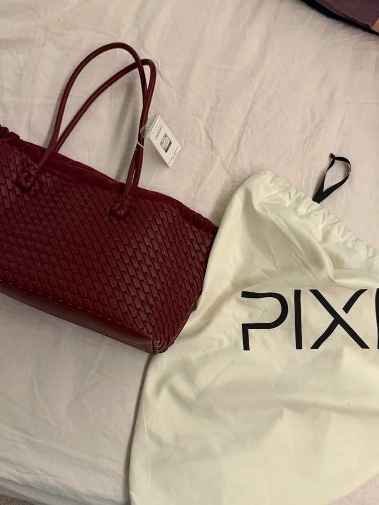 Pixi Shoulder Bags