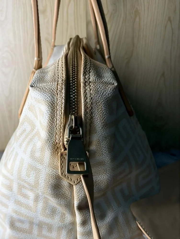 Givenchy Shoulder Bags, Good, photo 3