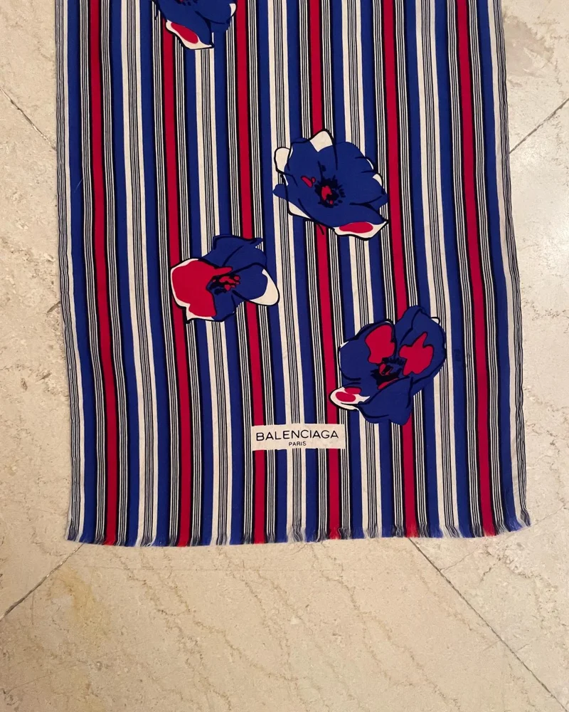 Balenciaga Scarves & Shawls, size One size, photo 4