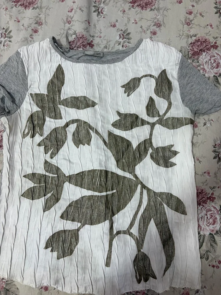 Zara قمصان