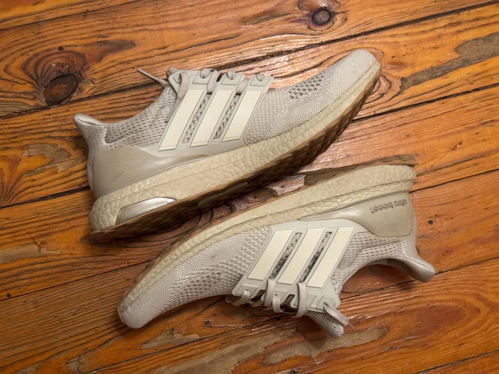 adidas Sneakers