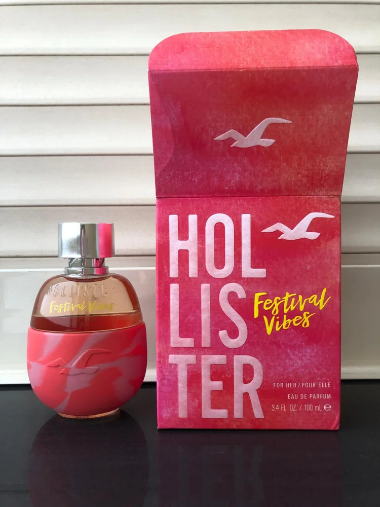 Hollister برفانات