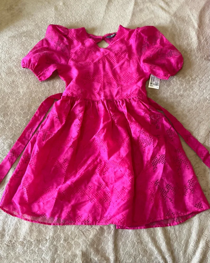 Max Dresses