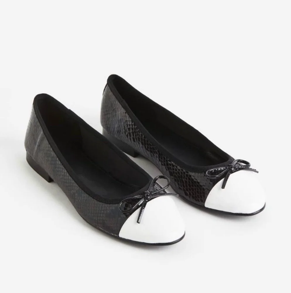 H&M Flats