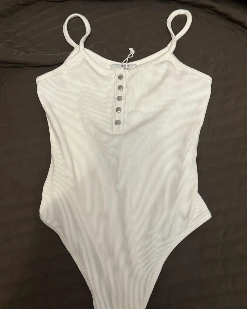 Bershka تيشيرتات