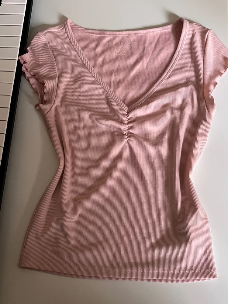 American Eagle Tank Tops