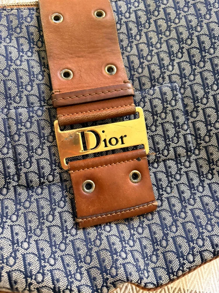 Dior شنط كروس