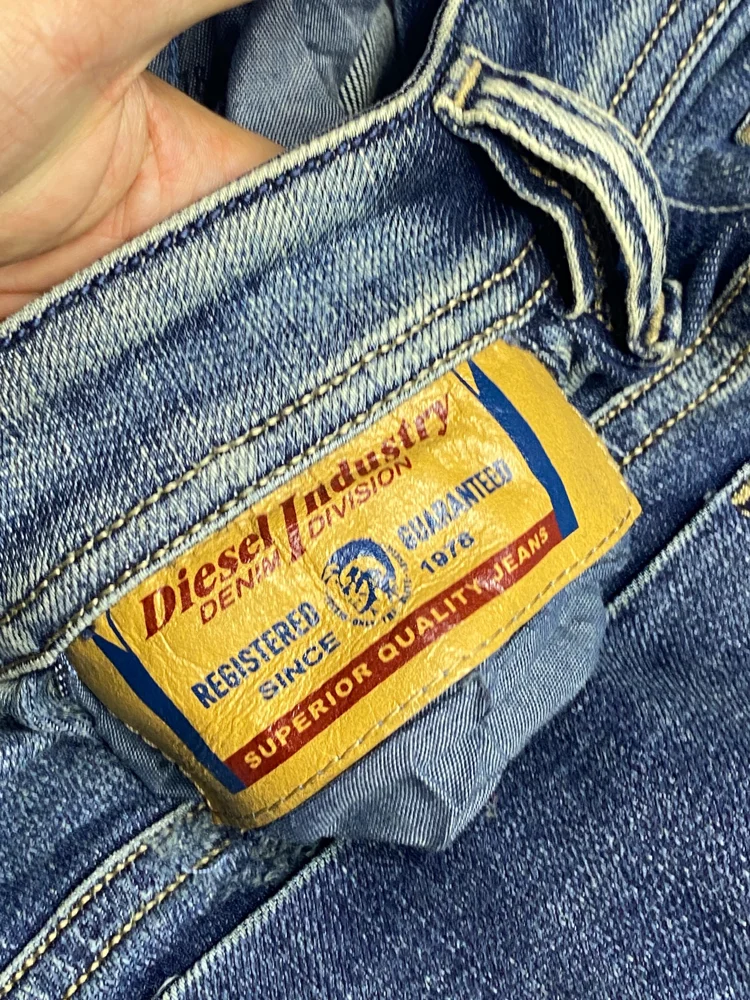 Diesel چينز