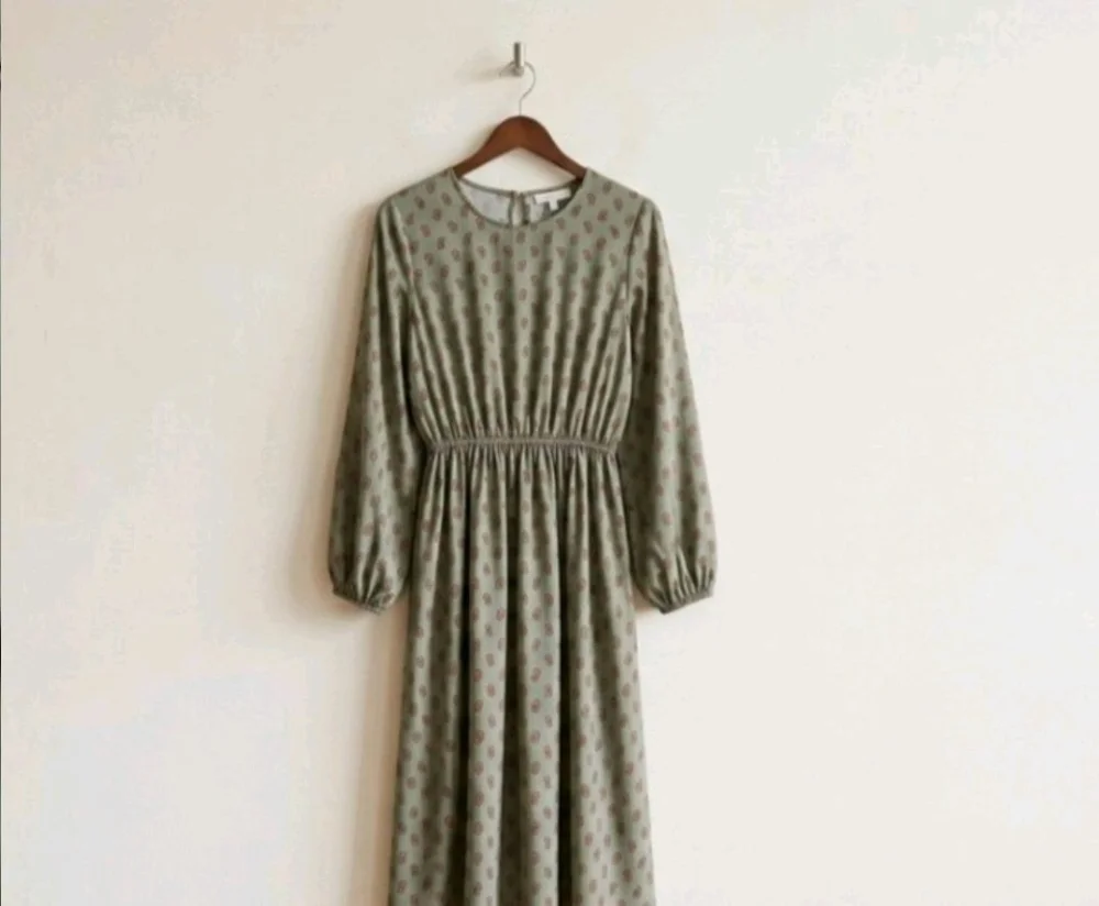 Local فساتين طويلة
