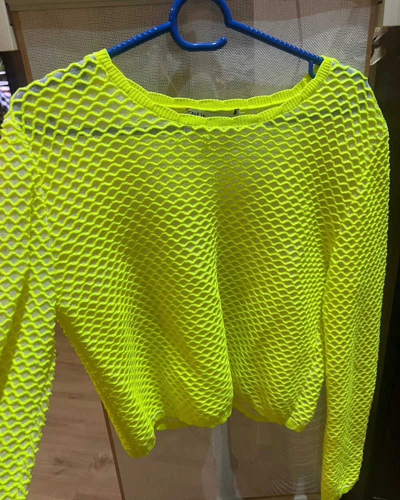 Zara بلوزات
