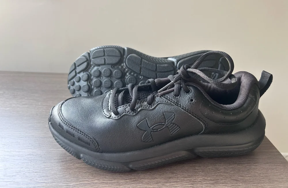 Under Armour Sneakers