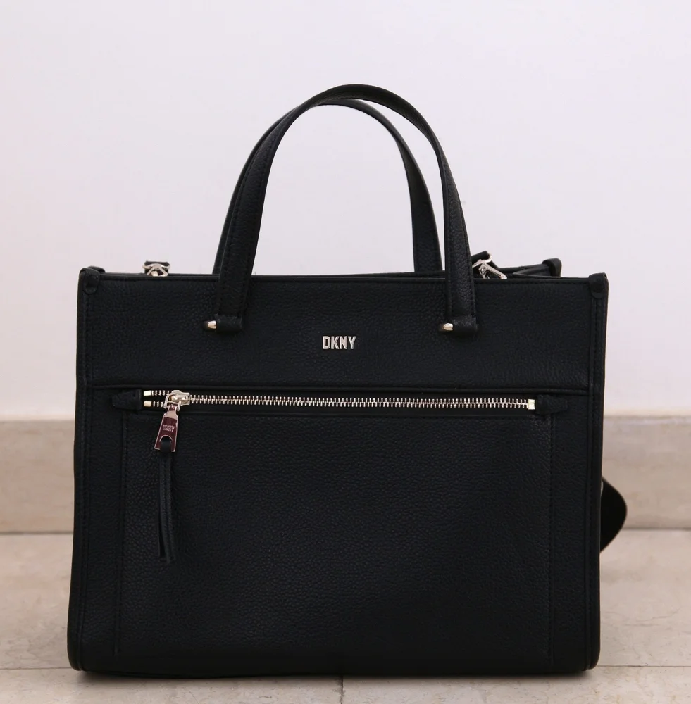 DKNY شنط كتف