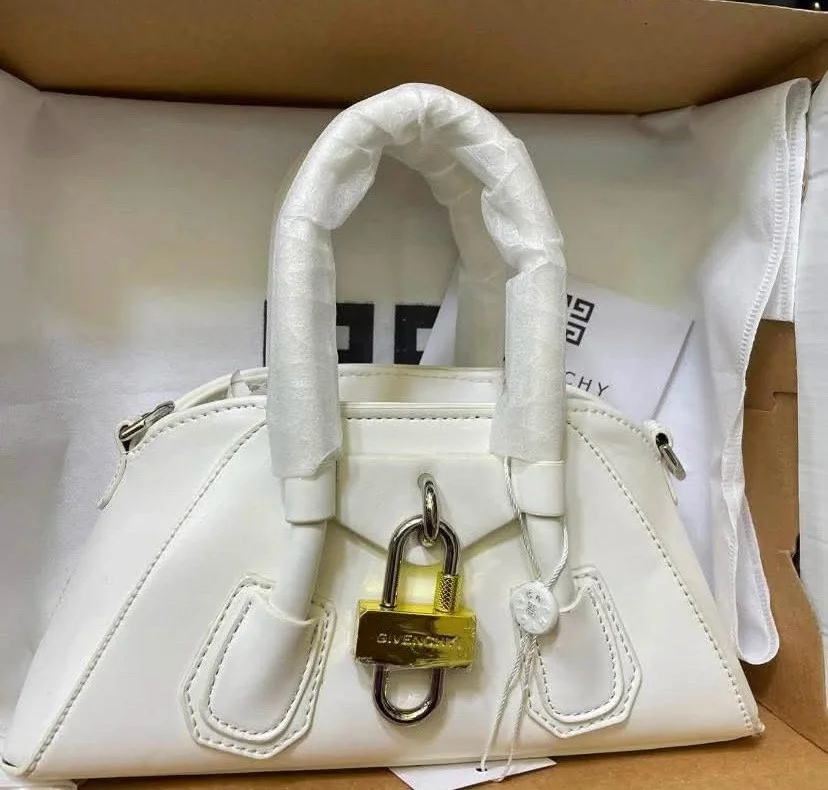 Givenchy Handbags, size Other, photo 3